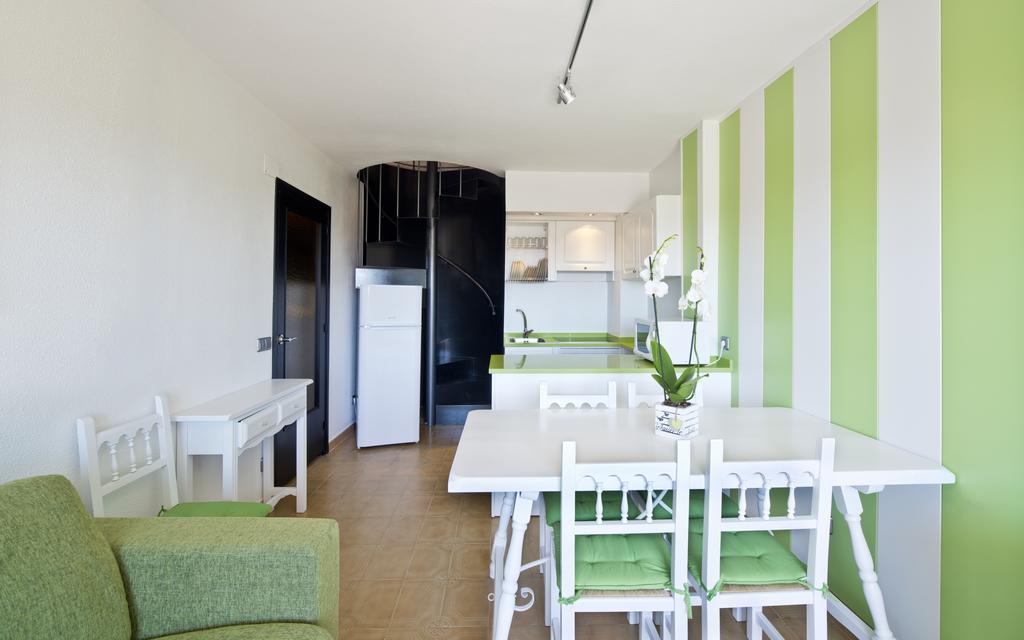 Apartamentos Salles Beach L'Estartit Værelse billede