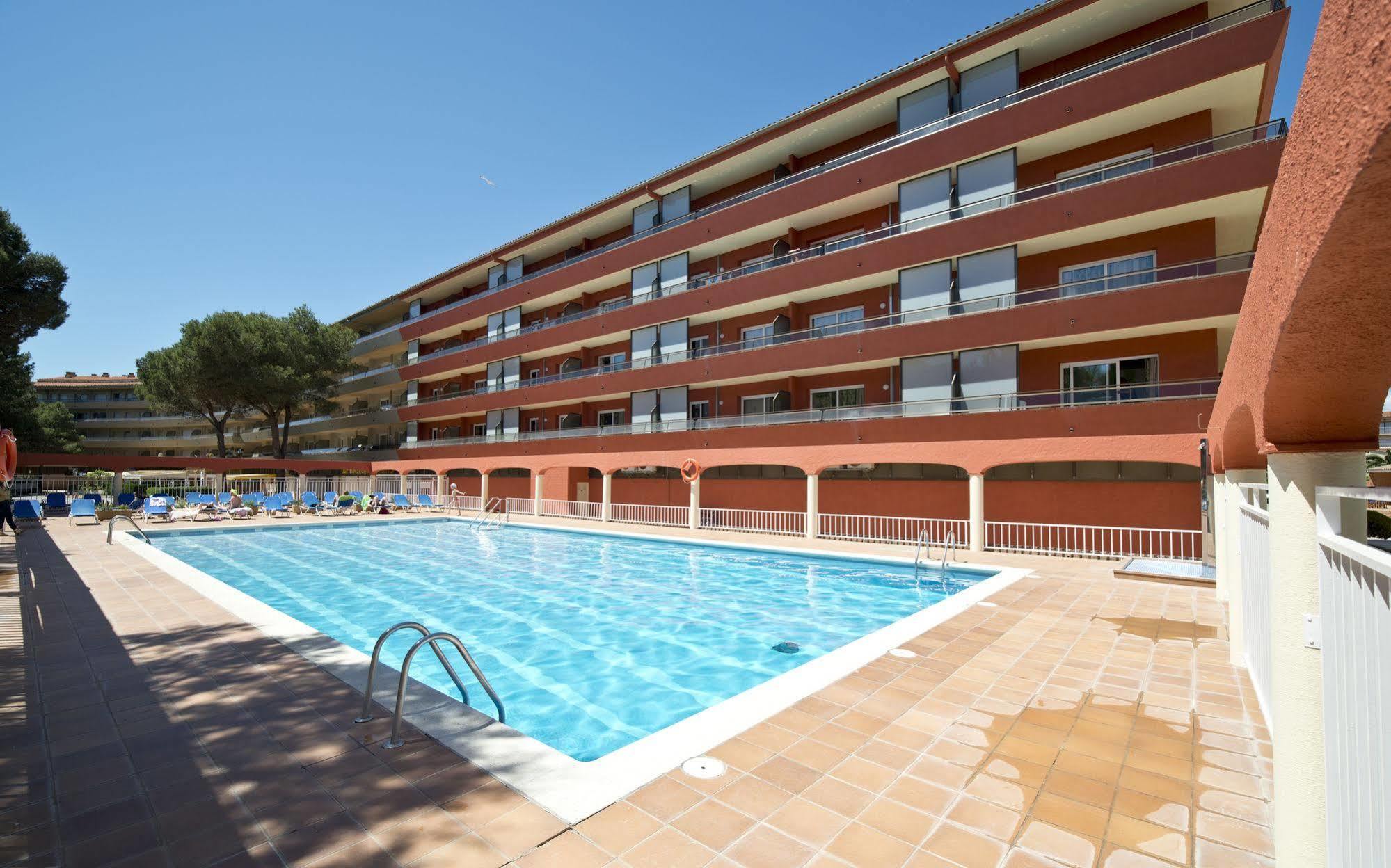 Apartamentos Salles Beach L'Estartit Eksteriør billede